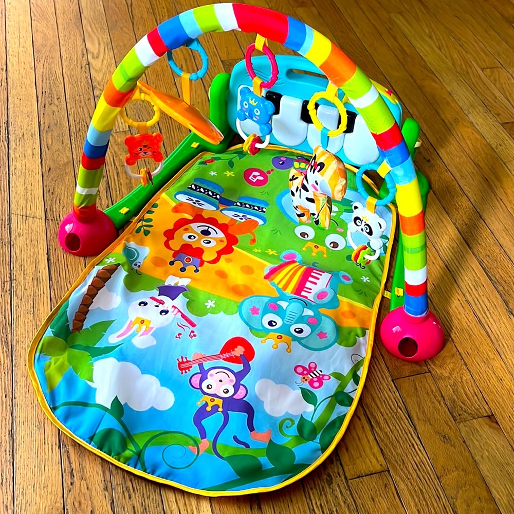 Baby kick and play gym